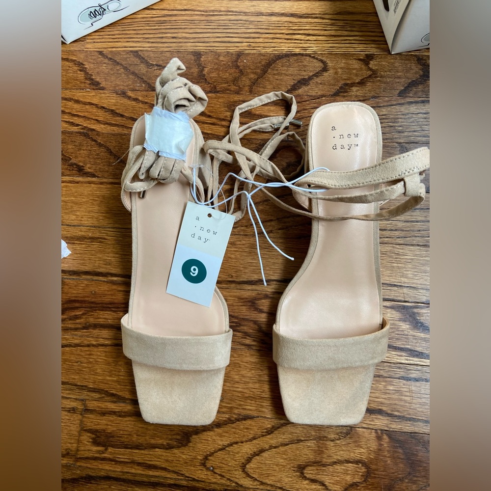 TARGET A NEW DAY TAN NECK HEELS
